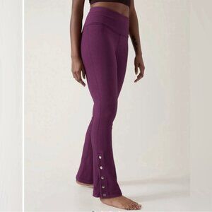 Athleta Elation Ribbed Snap Pant (Sz XS) Pinot Plum Active Yoga Flare Legging